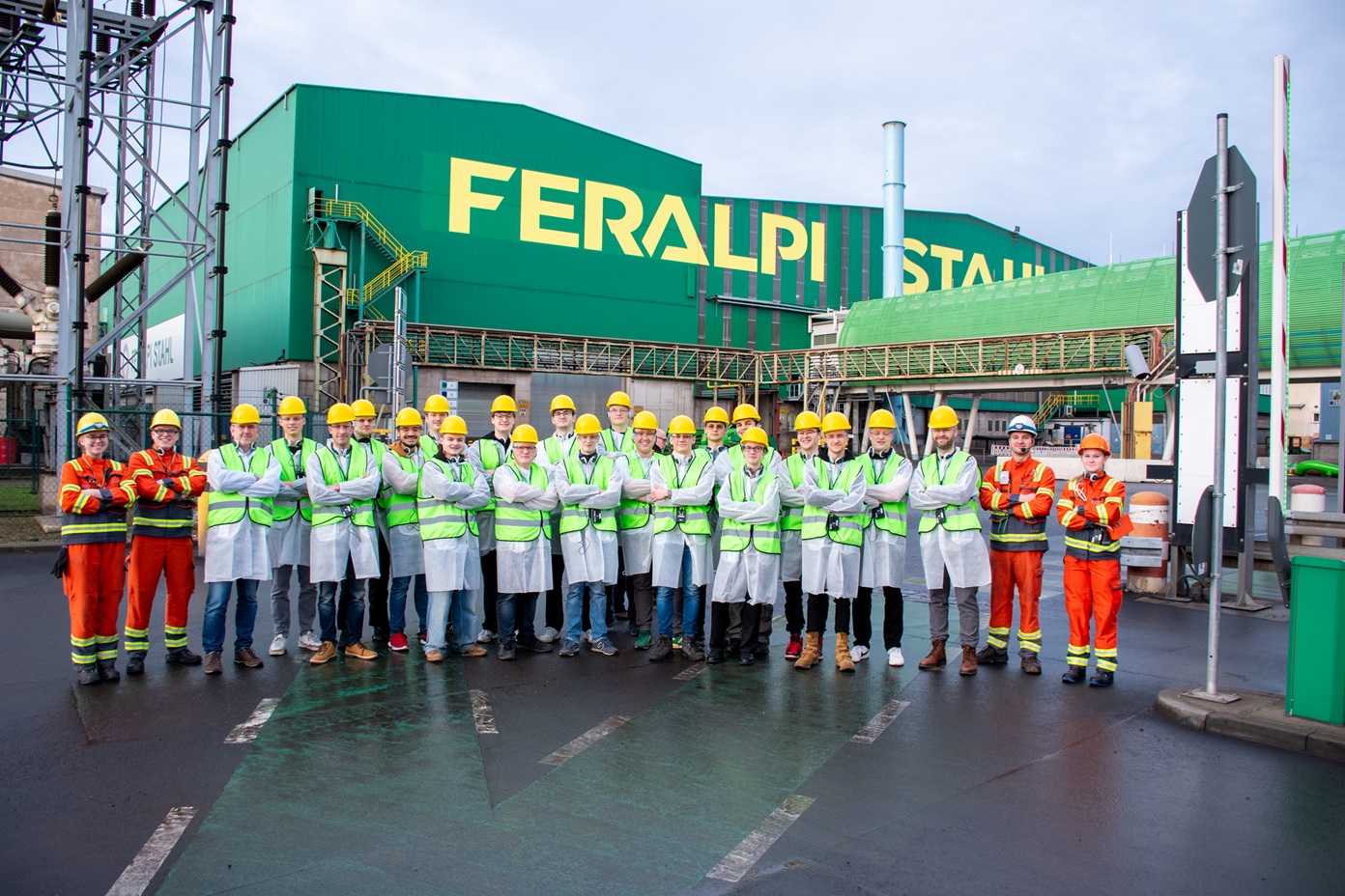 Studiengang Maschinenbau Kurs 6MB24-1 zu Besuch bei Feralpi